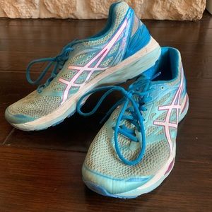 Asics Gel Cumulus Shoes